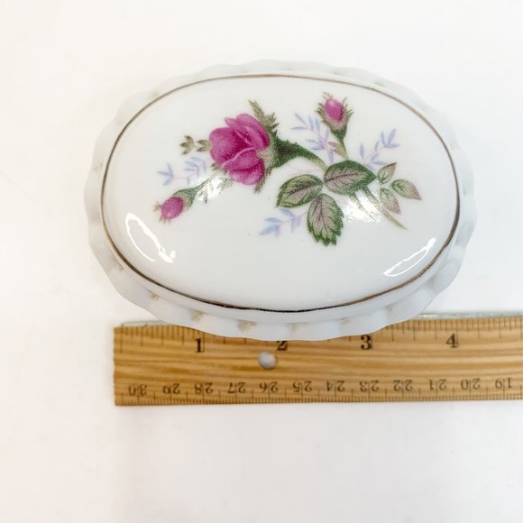 Vintage Trinket Box Pink Rose Ruffle Edge Gold Trim Jewelry Ring Coin Catch All - Picture 7 of 8